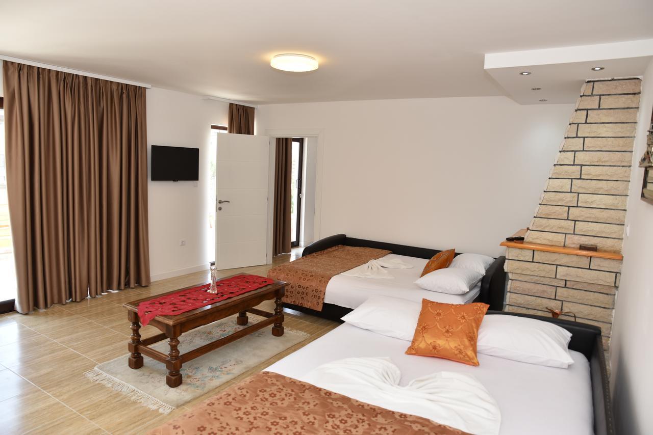 Guest House Evropa Ulcinj Exterior foto