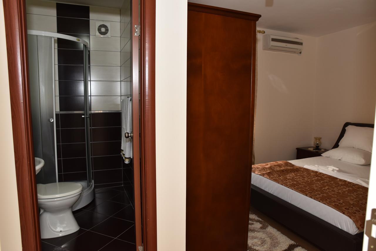Guest House Evropa Ulcinj Exterior foto